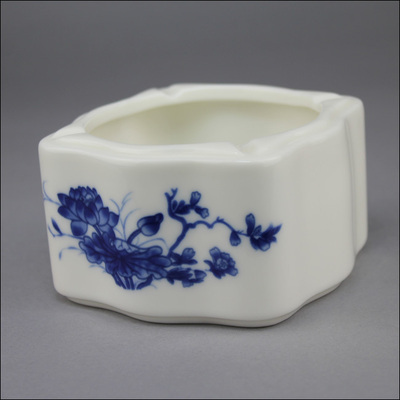 德化白瓷商務禮贈佳品 宏鵬瓷業方形青花荷花煙灰缸全解析